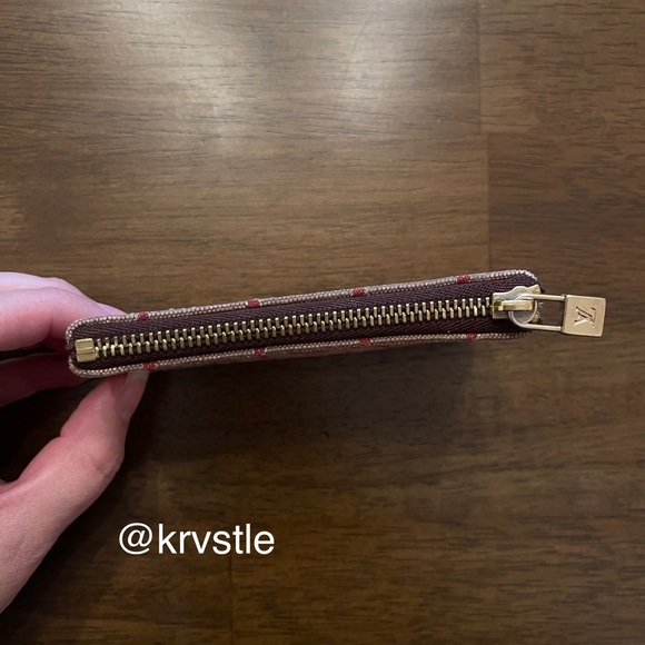 louis vuitton key pouch - Picture 2 of 5